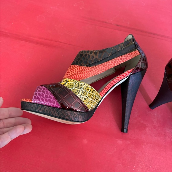 Aldo stiletto shoes, like new- rarely worn, dressy, party, office - Picture 2 of 14